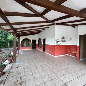 Quinta En Venta Sobre Avenida En  Zona Norte Y  10mo Anillo