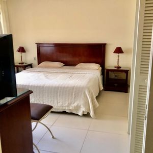 Departamento  En Alquiler Zona De  Equipetrol - Un Dormitorio