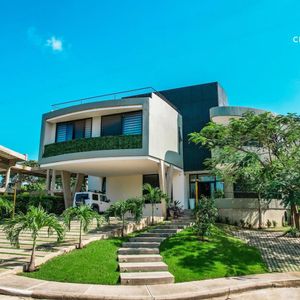 Casa En Alquiler En El Uurbó