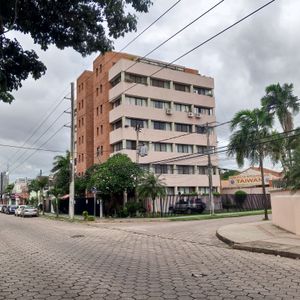 En Venta Dpto. 3 Dorm Con Depcias En Cond. Tambo Hamacas