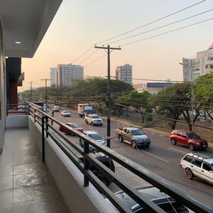 Amplio Local Para Cualquier Tipo De Negocio