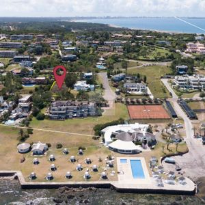 Punta Ballena Frente Al Balleneros