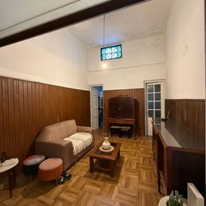 Casa De Dos Plantas Con Excelente Potencial En La Blanqueada