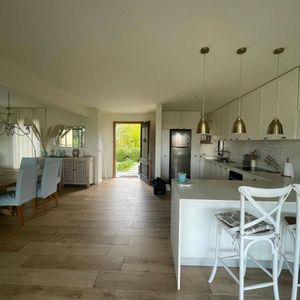 Casa En Alquiler C/ Cochera En Canelones