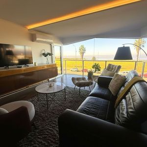 Apartamento En Alquiler C/ Cochera En Punta Carretas