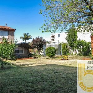 Casa En Venta C/ Cochera En Barra De Carrasco