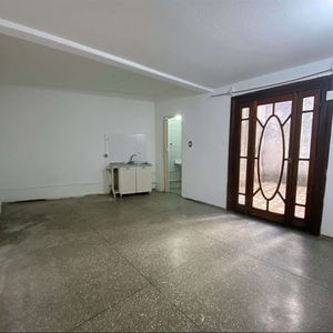 Alquiler Monoambiente En Tres Cruces