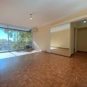 Alquiler Apartamento De 2 Dormitorios Y Garage En Parque Batlle