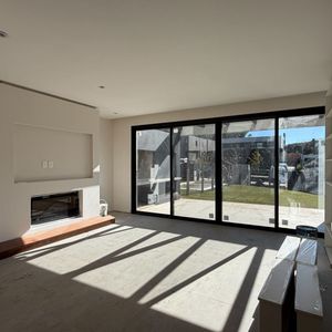 Casa En Venta En Parques - San Nicolás, 4 Dormitorios, Seguridad 24 Hs
