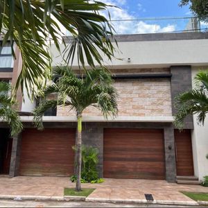 Casa En Venta - Equipetrol