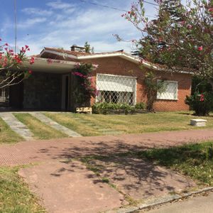 Hermosa Casa En Piriapolis