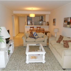 Apartamento En Peninsula, 2 Dormitorios *