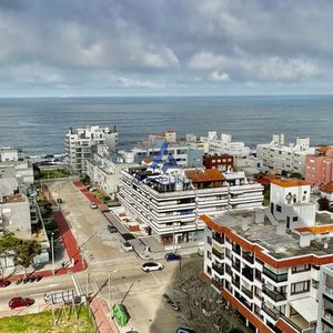 Apartamento De 2 Dormitorios Punta Del Este