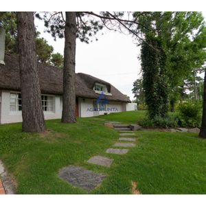 Casa En Venta Y Alquiler, Pinares, Punta Del Este.