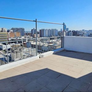 Alquiler De Pent House,  Amplia Terraza Con Preciosa Vista, 2 Dormitorios Y Servicio Completo, Losa Radiante.