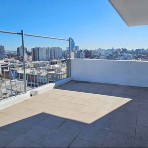 Alquiler De Pent House,  Amplia Terraza Con Preciosa Vista, 2 Dormitorios Y Servicio Completo, Losa Radiante.