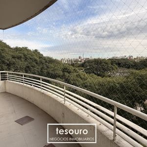 Venta De Apartamento 3 Dormitorios Y Servicio En Parque Rodo