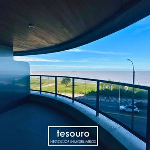 Alquiler Apartamento De 2 Dormitorios Frente Al Mar En Malvín