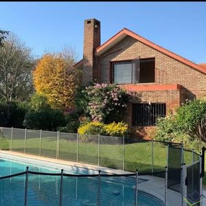 Casa En Venta C/ Cochera En Carrasco