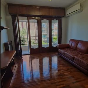 Elegancia, Confort Y Ubicación Privilegiada: Apartamento De 2 Dormitorios Totalmente Amueblado Y Equipado