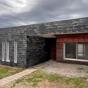 Casa En Venta C/ Cochera En Lagomar