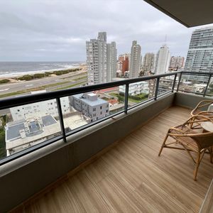 Venta Apartamento Punta Del Este A Pasos Del Mar, 2 Dormito