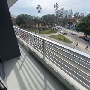 Alameda Del Prado