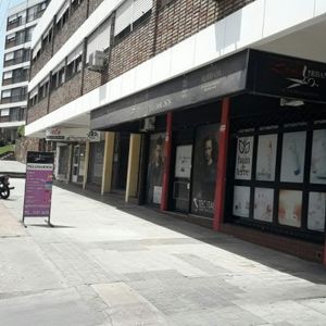 Local Av. Italia Esq. Las Heras, Buen Punto Comercial