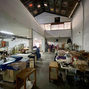 Padrón único, Vivienda U Oficinas + Deposito. Gran Potencial.