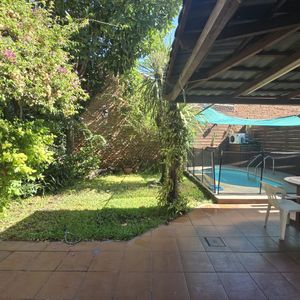 Excelente Casa Con Gge, Fondo, Piscina, Calefacción, Todas Las Comodidades!