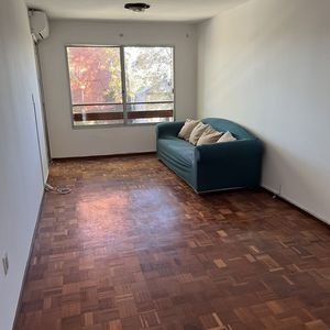 Apartamento En El Corazón De Malvín: Cómodo Y Funcional