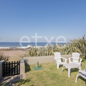 Casa En Venta Sobre La Playa Faro La Paloma