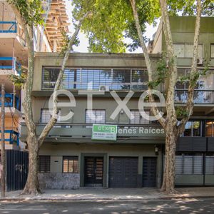 Venta De Oficina Con Renta En Cordón