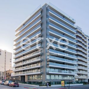 Apartamento En Edificio Grand Punta Carretas