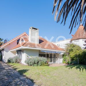 Casa En Alquiler En Carrasco A 2 Cuadras De Arocena Y Rambla