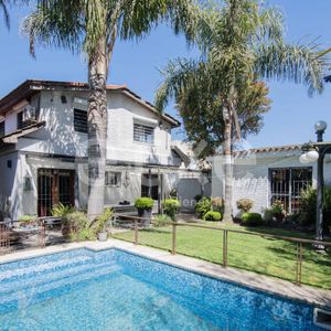 Venta Casa De 8 Dormitorios En Carrasco