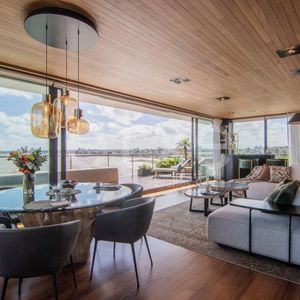 Alquiler De Apartamento Penthouse Dúplex Rambla Punta Gorda