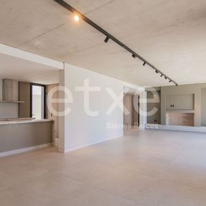 Venta De Casa De 3 Dormitorios Barrio Parques