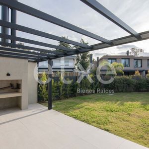 Venta De Casa Ph A Estrenar En San Nicolas