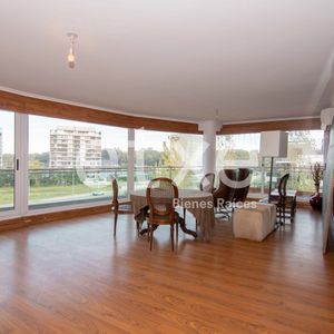 Excelente Apartamento Con Mejoras. Avenida De Las Americas.