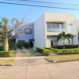 Casa En Venta, Condominio Asahi II