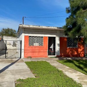 Venta, Ideal Para Renta. Dos Casas En El Mismo Padrón.