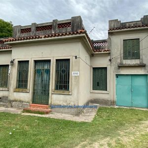 Terreno Con Construcciones En Zona Logística