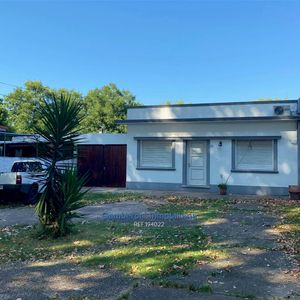 Venta De 3 Casas En Colón. Con Renta.