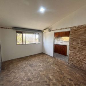 Apartamento En Lezica En Alquiler. Tres Dormitorios
