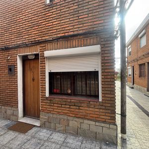 Casa En Cooperativa. Duplex Dos Dormitorios. Nuevo Paris