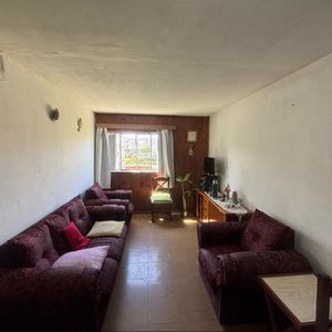Apartamento De Tres Dormitorios En Complejo América.