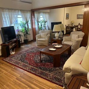 Muy  Buen Apartamento De Tres Dorm Y Servicio Completo En Centro. Colonia Y Rio Branco.