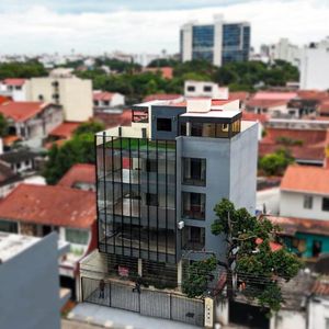 Edificio Comercial De 5 Niveles En Venta - Zona Norte