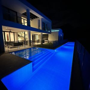 Casa De Lujo En Venta Completamente Amoblada  Urubo Golf 